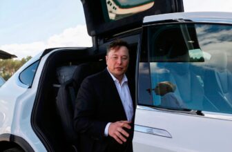 Tesla Traders Name for Musk’s Suspension, Apple Pulls X Adverts